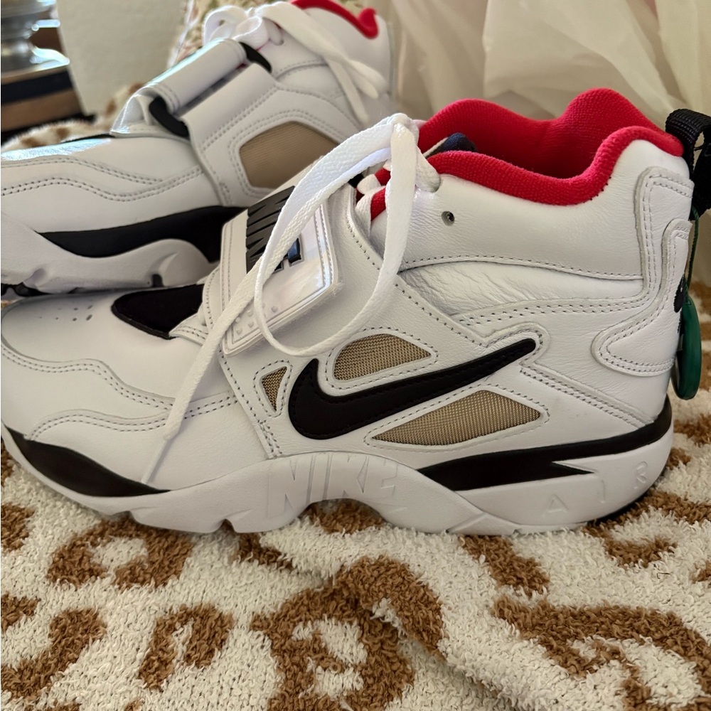 Nike White and Black Sneakers with Red Trim